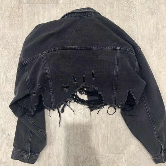 Cropped black jean jacket - Picture 2 of 4